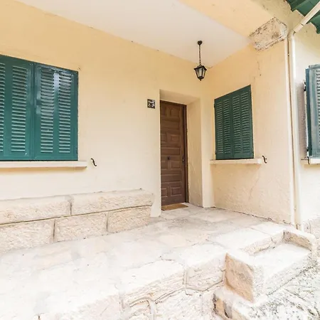 Apartment Rurales El Colvillo Trillo